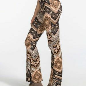 Full Tilt Tan & Black Patterned Leggings Size S